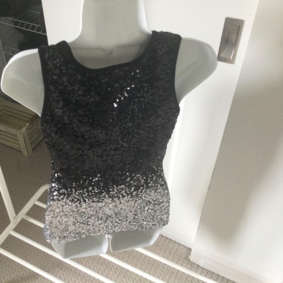 Sequence Tank Top - Picture 3 of 4